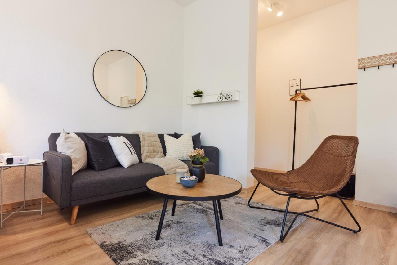 Studio3 Zentral Und Ruhig Mit Parkplatz, 5 Min Z Bali-T Und Gop, Boxspringbett Bad Oeynhausen Ngoại thất bức ảnh