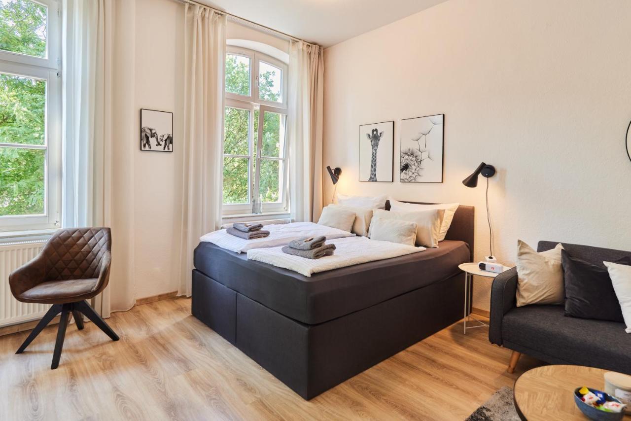 Studio3 Zentral Und Ruhig Mit Parkplatz, 5 Min Z Bali-T Und Gop, Boxspringbett Bad Oeynhausen Ngoại thất bức ảnh